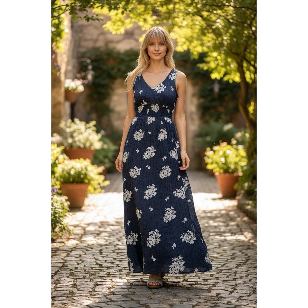 Women's Size XS Sleeveless Maxi Dress Crinkle Floral Embroidered Boho Westport